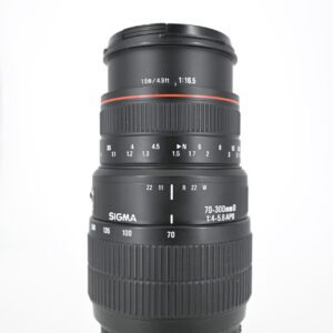 Sigma 70-300mm f/4-5.6 APO DG Macro - Monture Nikon